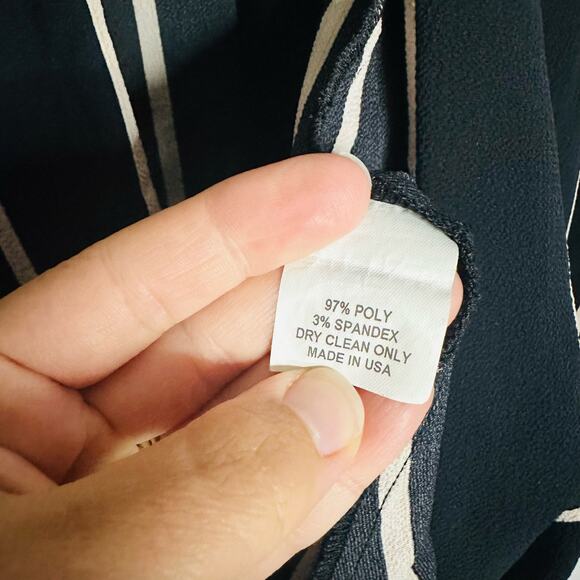 SLATE & WILLOW Black White Pinstripe Long Sleeves Flowy High Low Blouse Size M - Picture 7 of 9